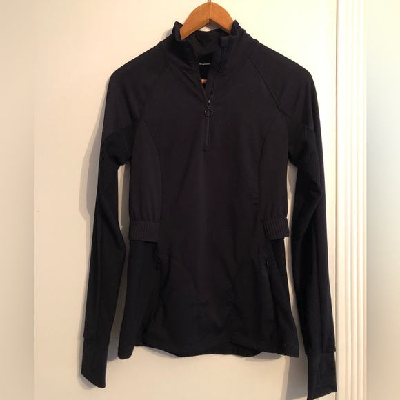 Fabletics. Size small, black trinity performance pull over. - Picture 1 of 5
